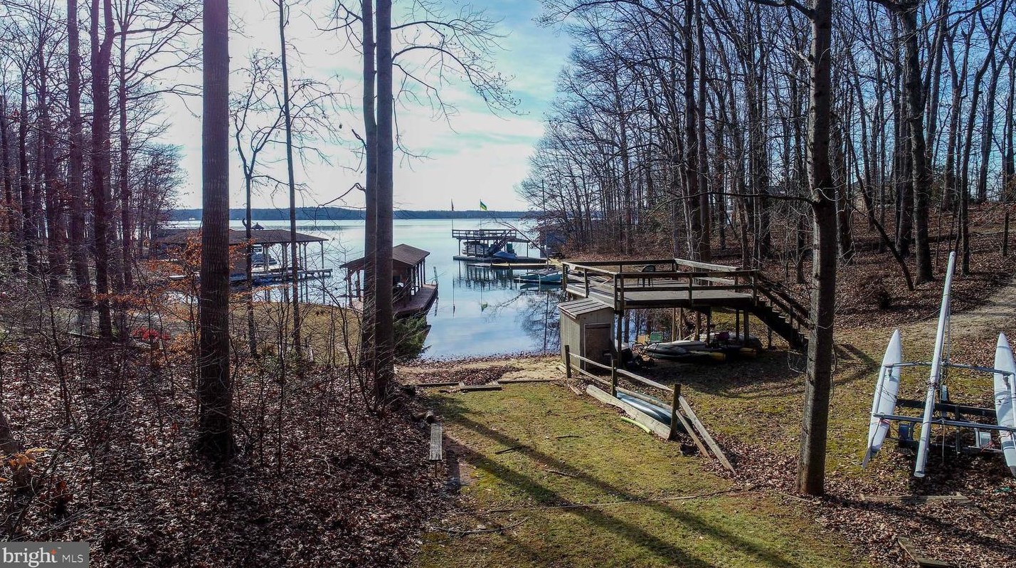 2318 Valentine Dr, Bumpass, VA 23024