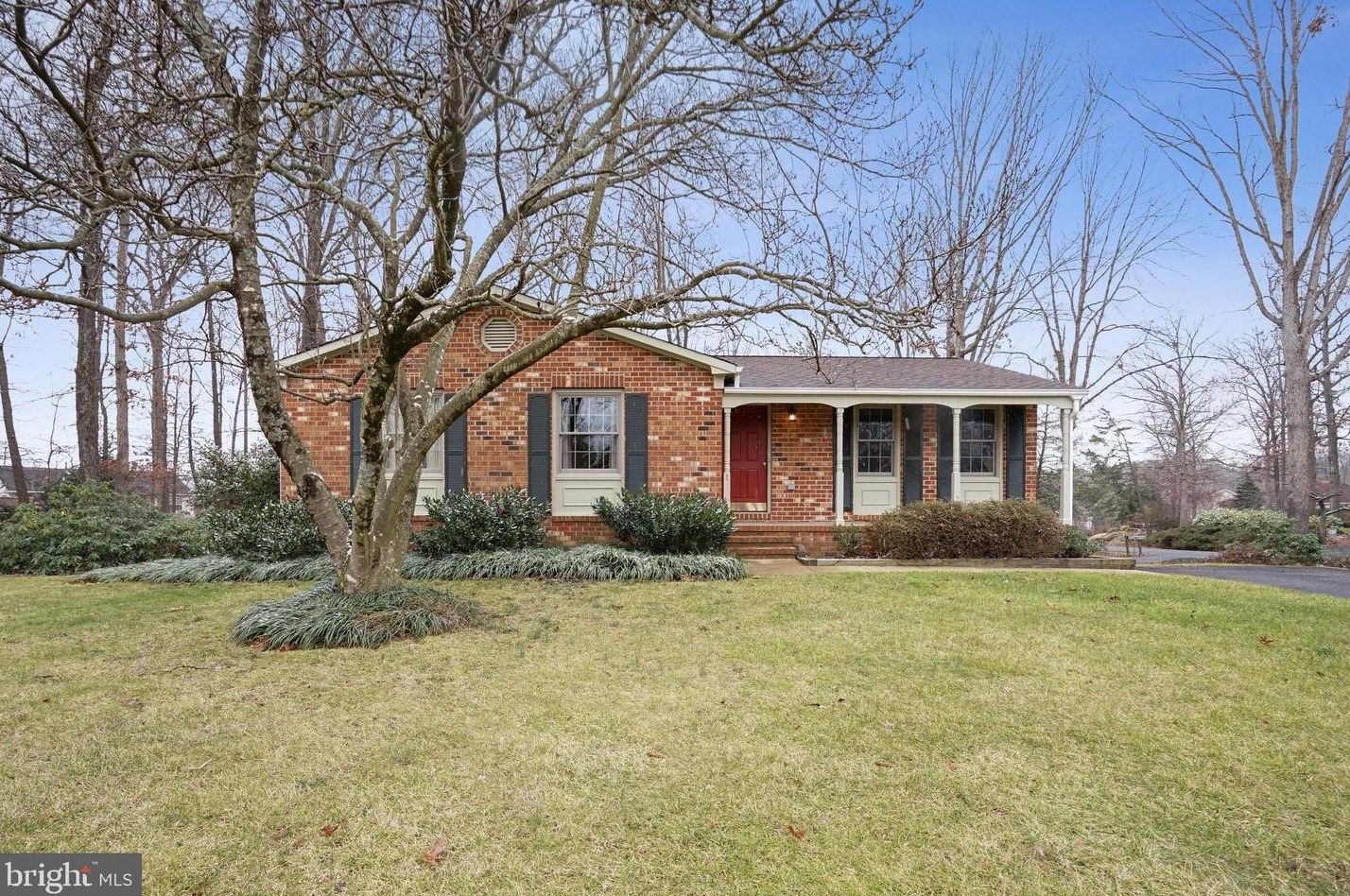 1 Myrtle Ct, Fredericksburg, VA 22408-1548