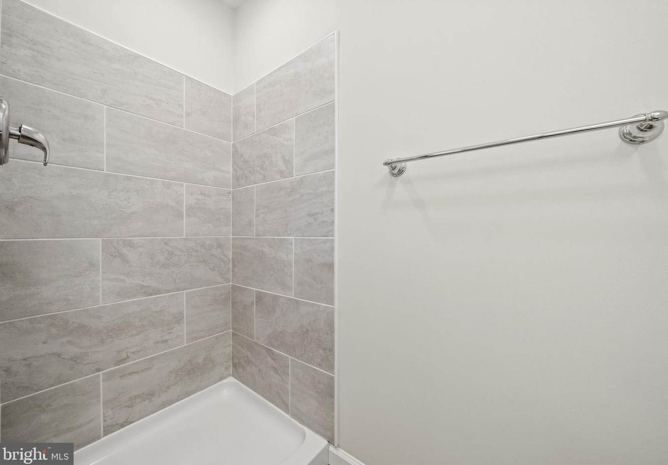 2201 Hamway Dr, Fredericksburg VA  22407-1379 exterior