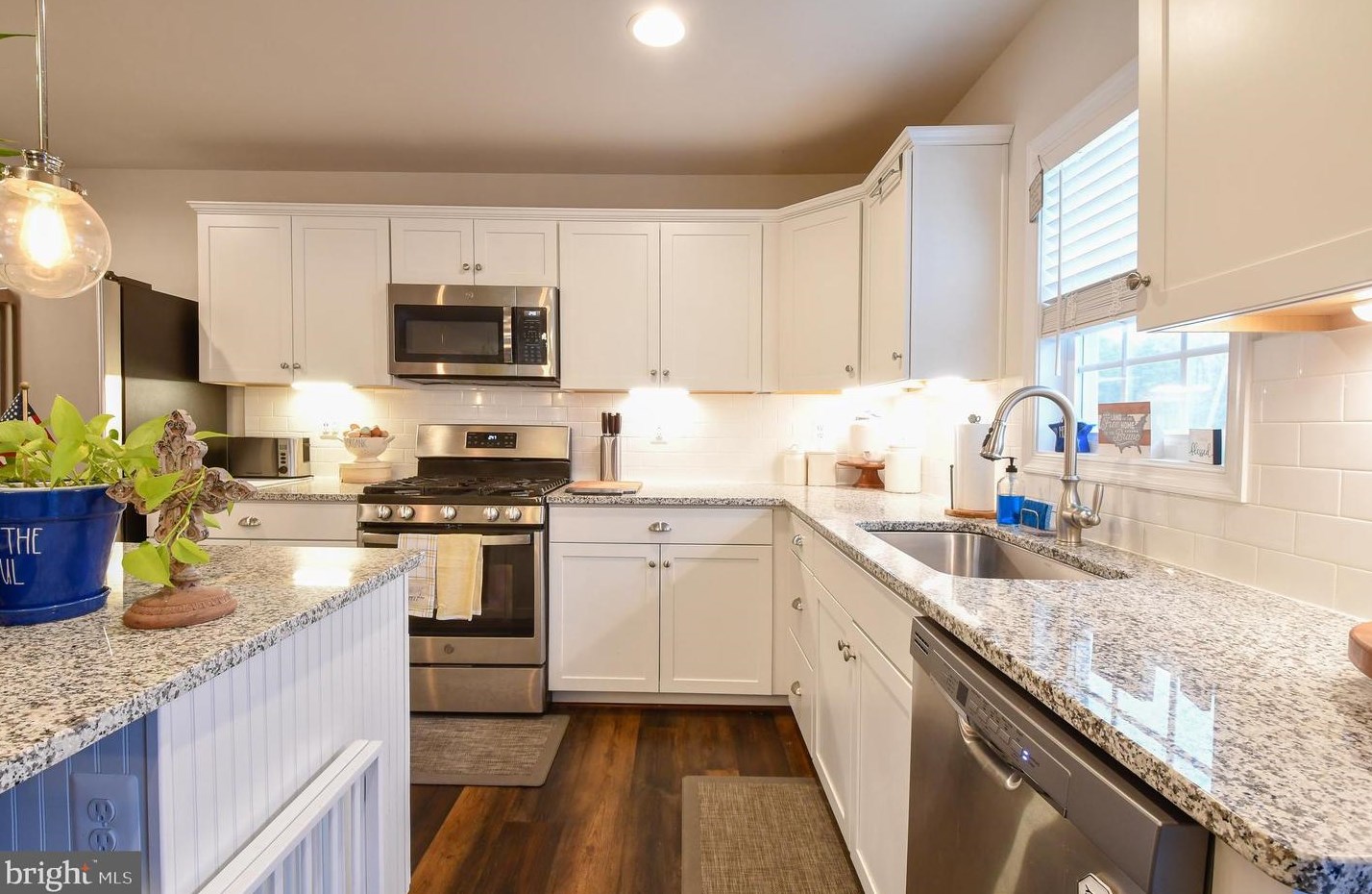 9527 Hillcrest Dr, Fredericksburg VA  22407 exterior