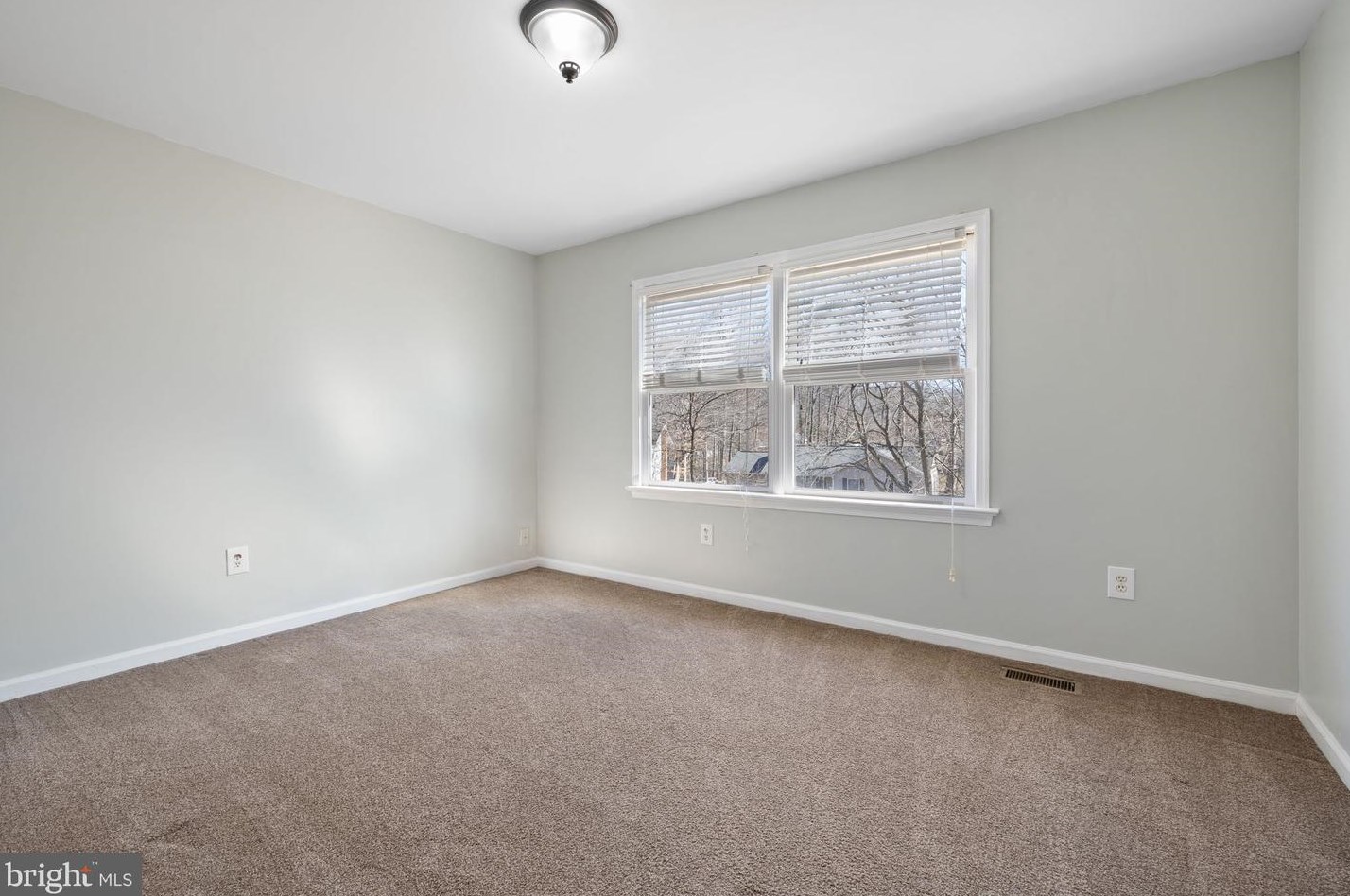 11210 Ascot Cir, Fredericksburg VA  22407-5060 exterior