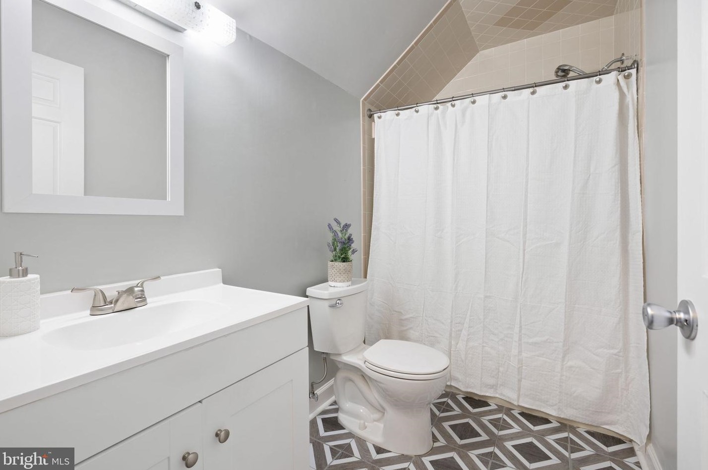 11210 Ascot Cir, Fredericksburg VA  22407-5060 exterior