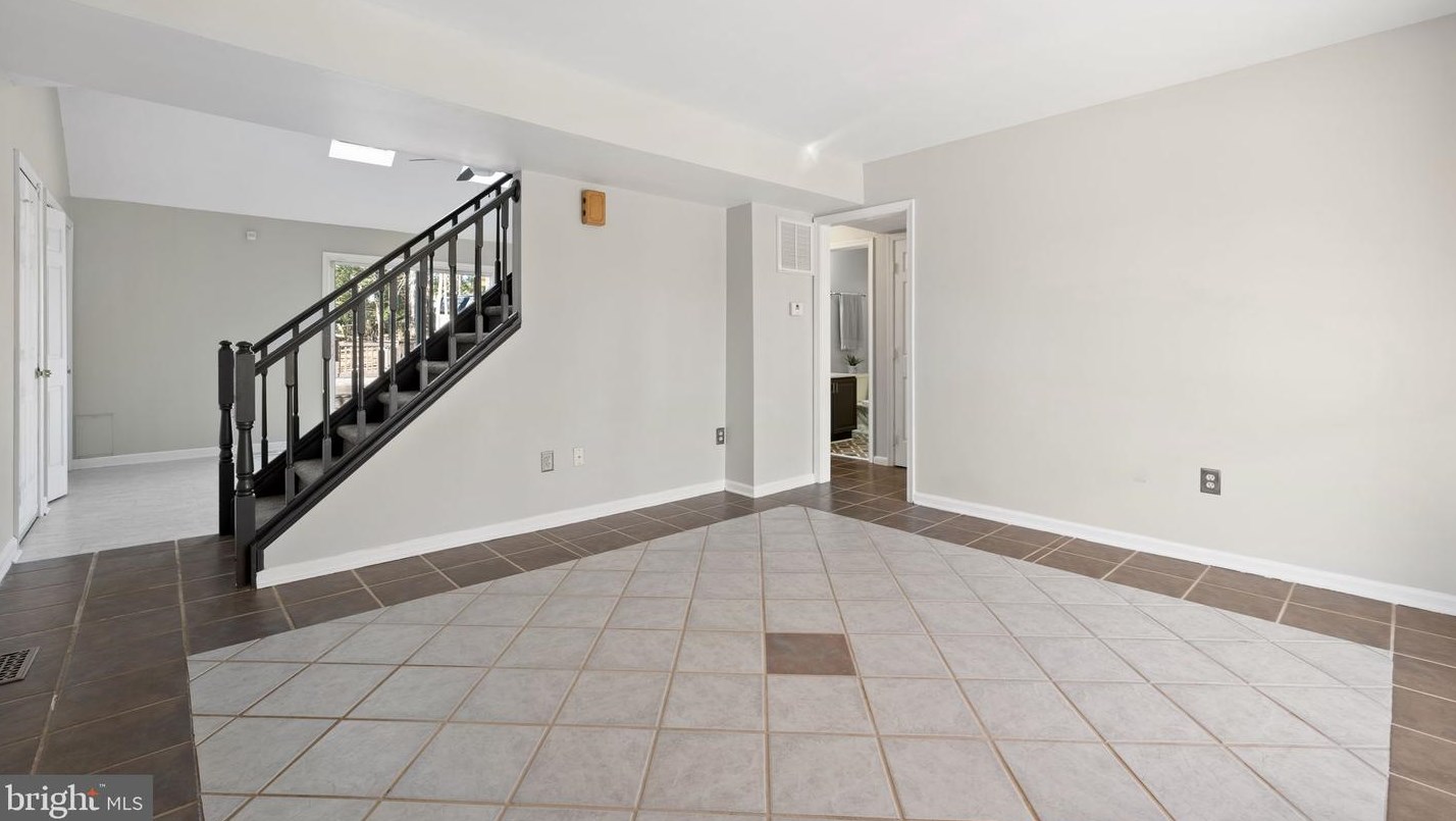 11210 Ascot Cir, Fredericksburg VA  22407-5060 exterior