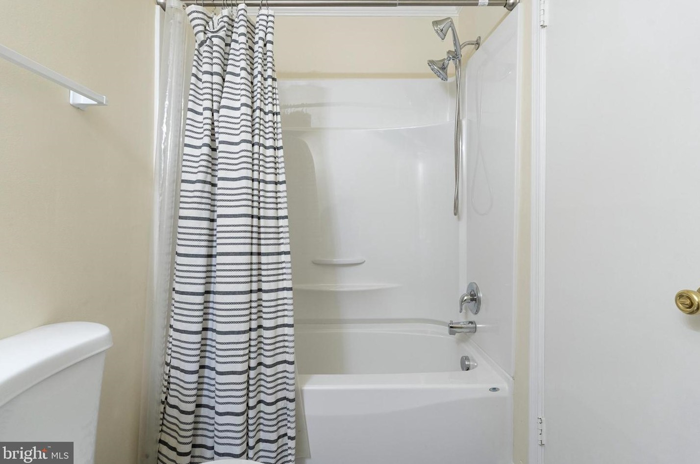 434 Butternut Dr, Fredericksburg VA  22408-1515 exterior