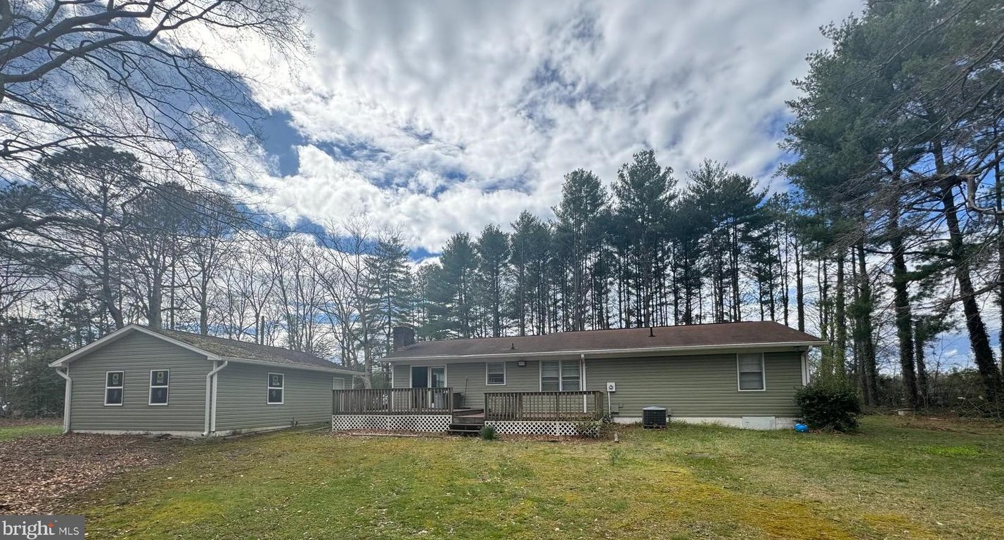 7709 Flippo Dr, Fredericksburg, VA 22408-0438