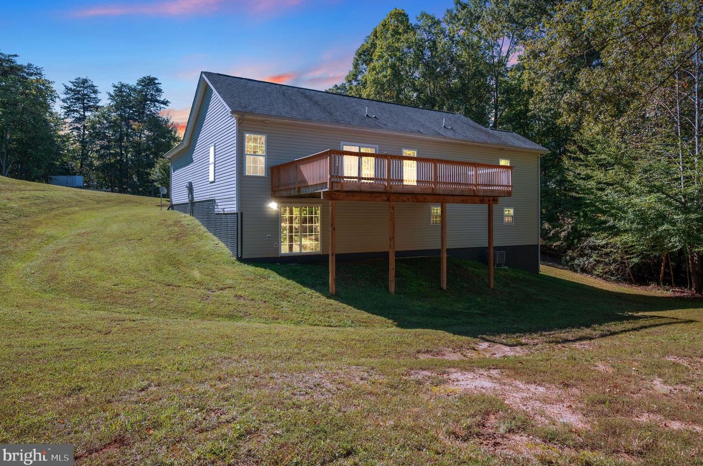 15307 Red Oak Ln, Mineral, VA 23117