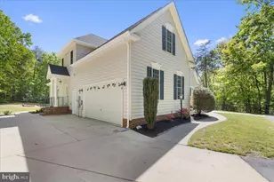 8606 Laroque Run Dr, Fredericksburg, VA 22407 - Photo 6