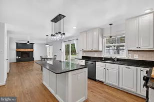 124 Fawn Hills Dr, Fredericksburg, VA 22407 - Photo 14