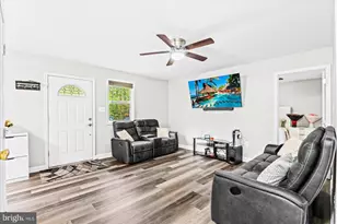 11402 Railroad Ln, Locust Grove, VA 22508 - Photo 6