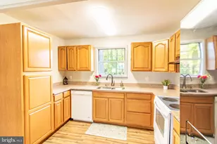 10622 Mockingbird Ln, Spotsylvania, VA 22553 - Photo 4