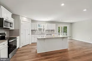 7102 Eckert Ct, Fredericksburg, VA 22407 - Photo 8