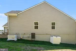 7102 Eckert Ct, Fredericksburg, VA 22407 - Photo 24