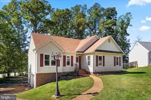 7404 Drew Ln, Fredericksburg, VA 22407 - Photo 2