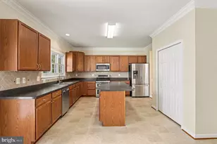 10315 Winter Park Ln, Spotsylvania, VA 22553 - Photo 6