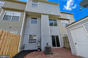 11170 Hamlet Ct, Fredericksburg, VA 22407 - Photo 2