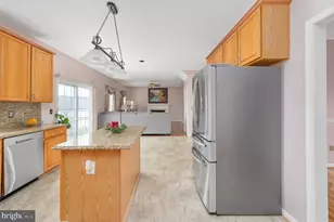 6910 Governors Grant Ln, Fredericksburg, VA 22407 - Photo 14