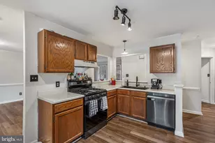 10907 Crestwood Dr, Spotsylvania, VA 22553 - Photo 12