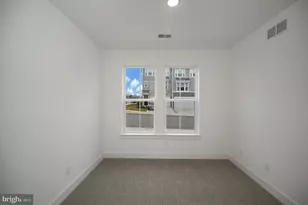 9403 Pacific Elm St, Fredericksburg, VA 22407 - Photo 10