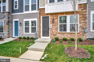 9403 Pacific Elm St, Fredericksburg, VA 22407 - Photo 4