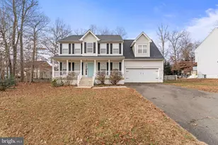 9402 Braken Ct, Fredericksburg, VA 22408 - Photo 2