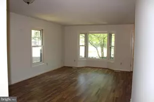 10742 Brice Ct, Fredericksburg, VA 22407 - Photo 4