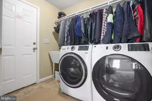 6109 Sunny Meadows Dr, Fredericksburg, VA 22407 - Photo 12