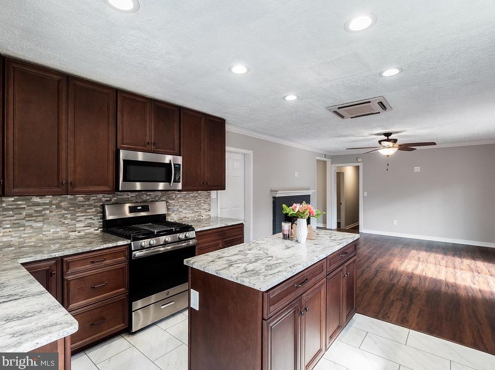 6828 Morris Rd, Spotsylvania, VA 22551