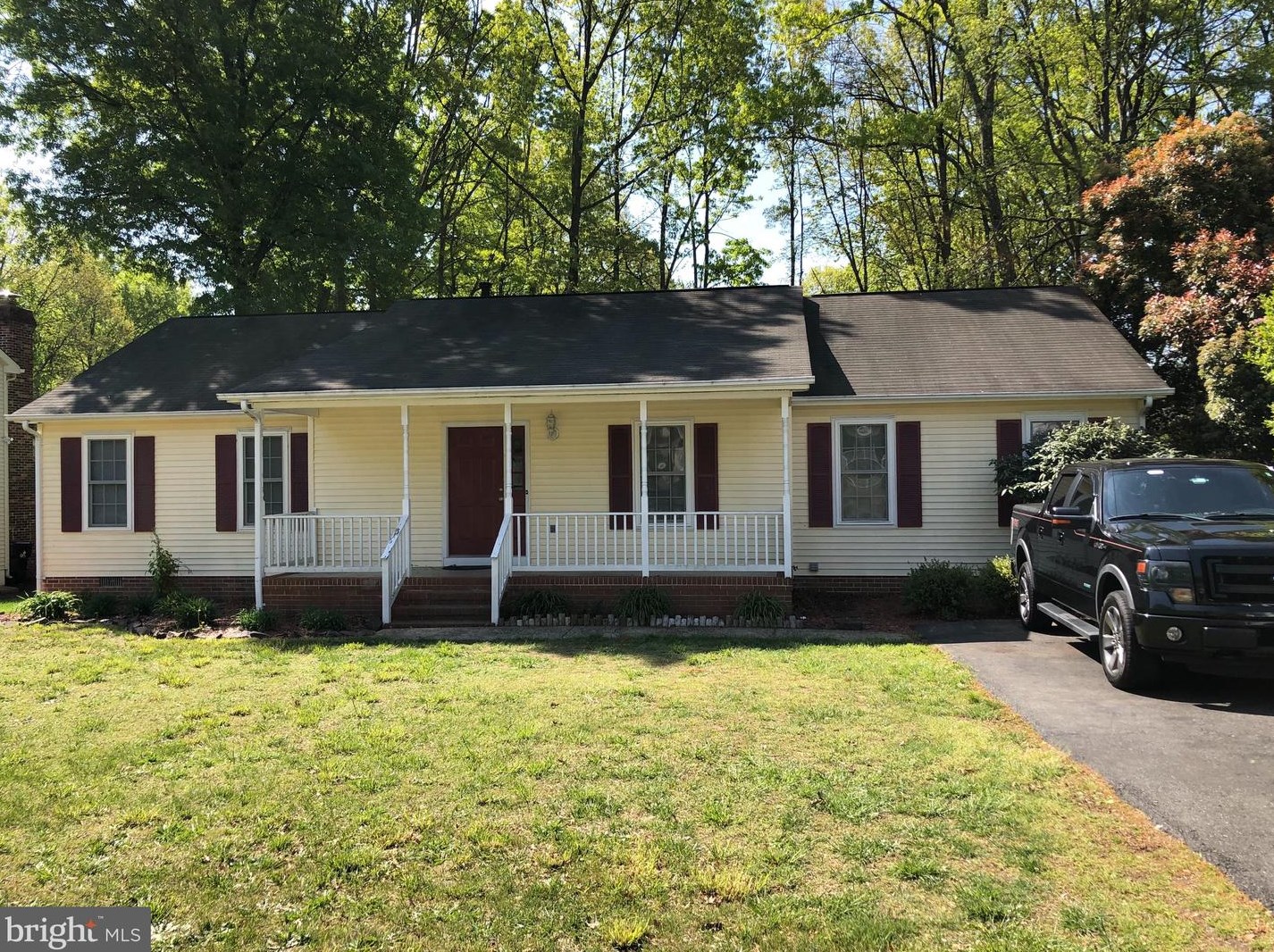 5304 Leavells Crossing Dr, Fredericksburg VA  22407-7708 exterior