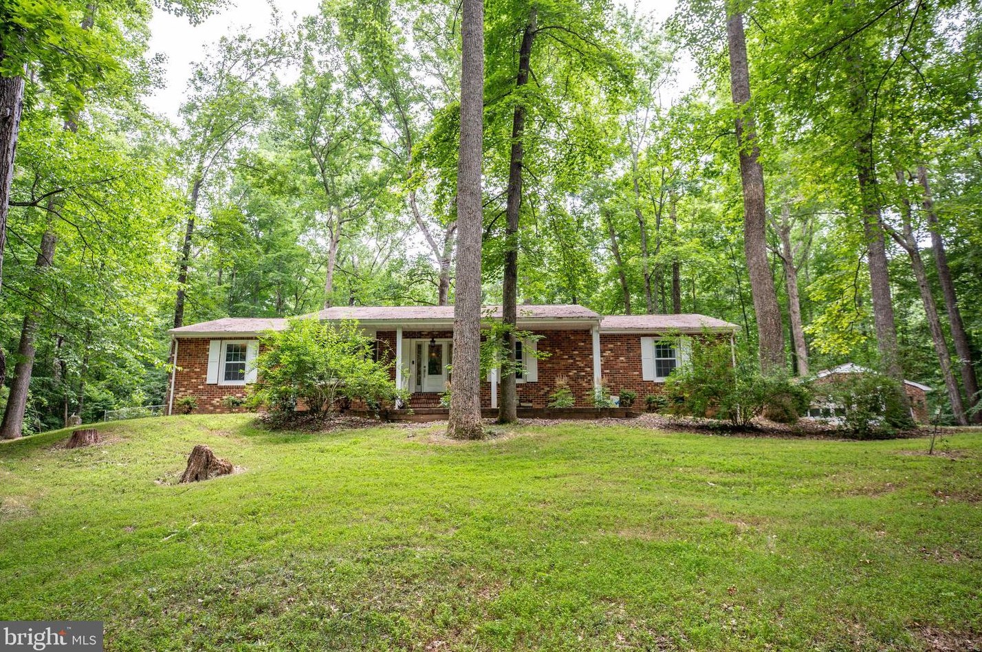 8028 Singing Wood Ln, Spotsylvania, VA 22553