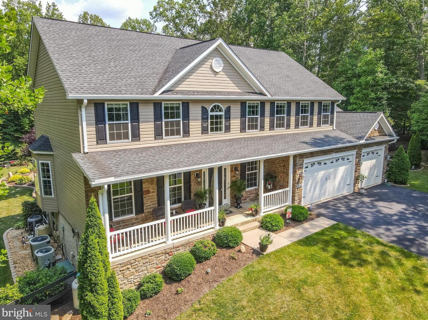 3040 Greenbriar Dr, Stafford, VA 22556-5951