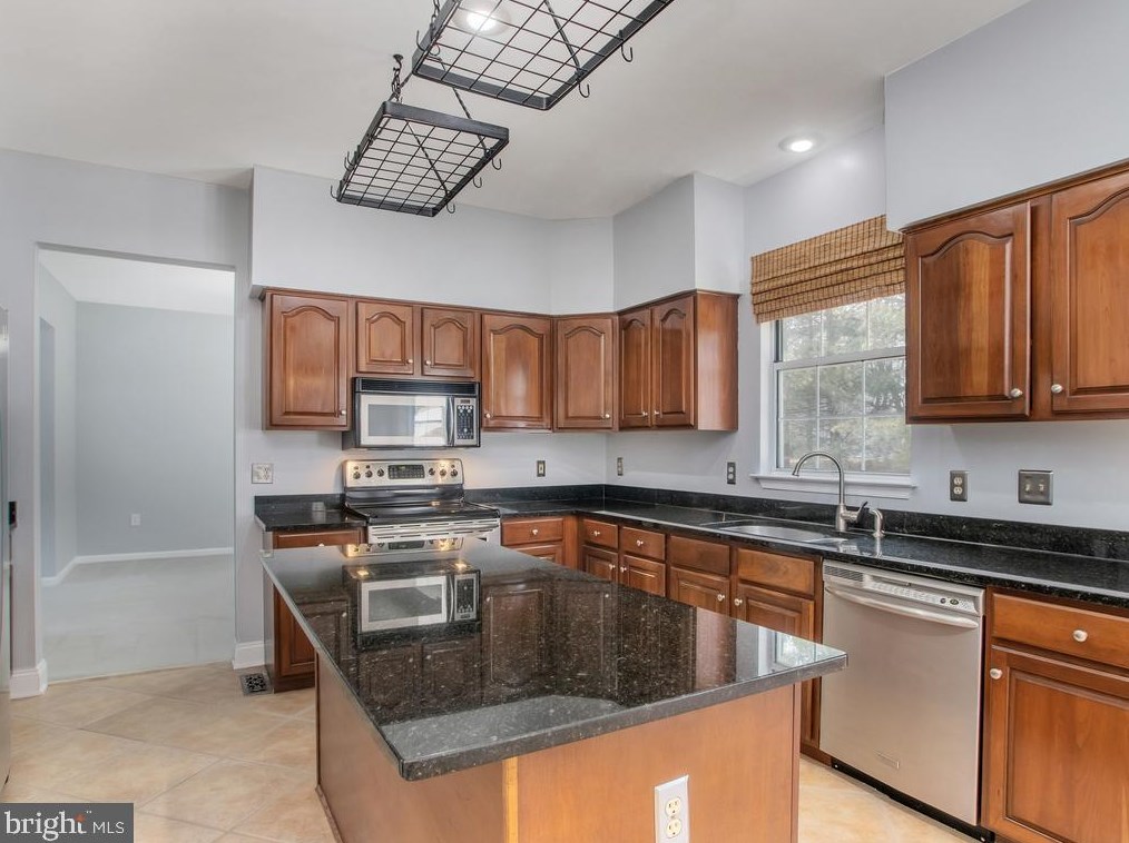 46 Blossom Wood Ct, Stafford, VA 22554-3781