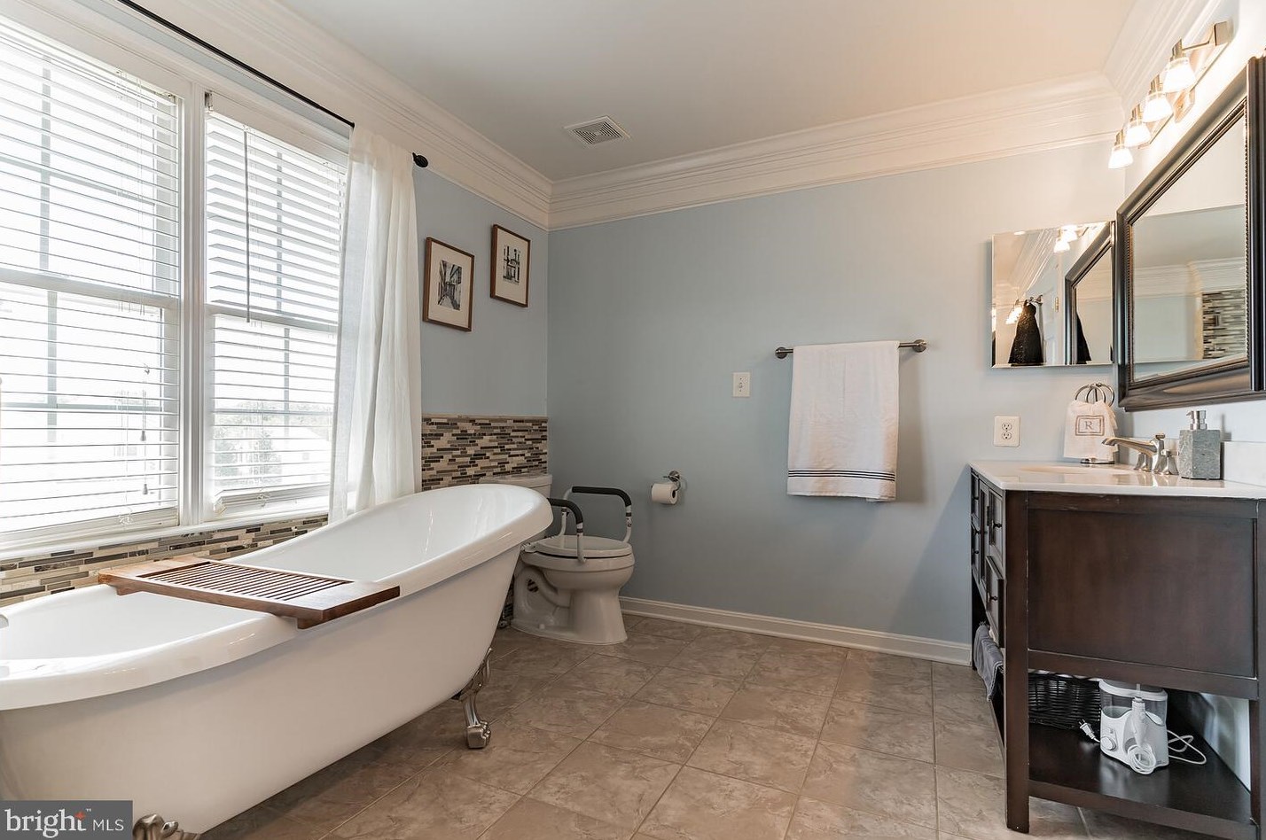 1 Boulder Dr, Stafford VA 22554-8829 exterior