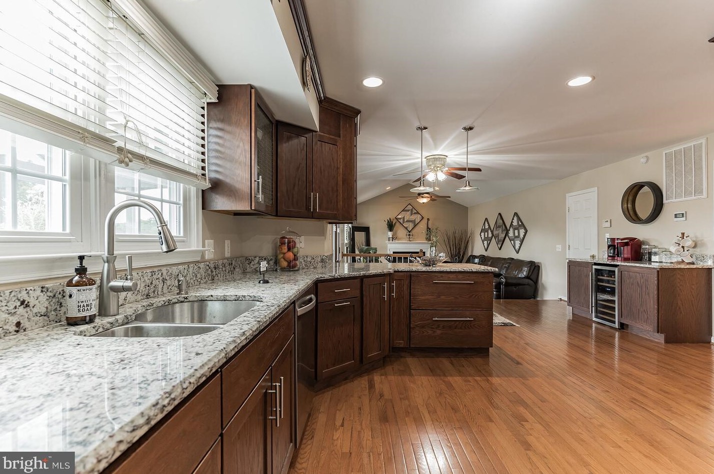 1 Boulder Dr, Stafford VA 22554-8829 exterior