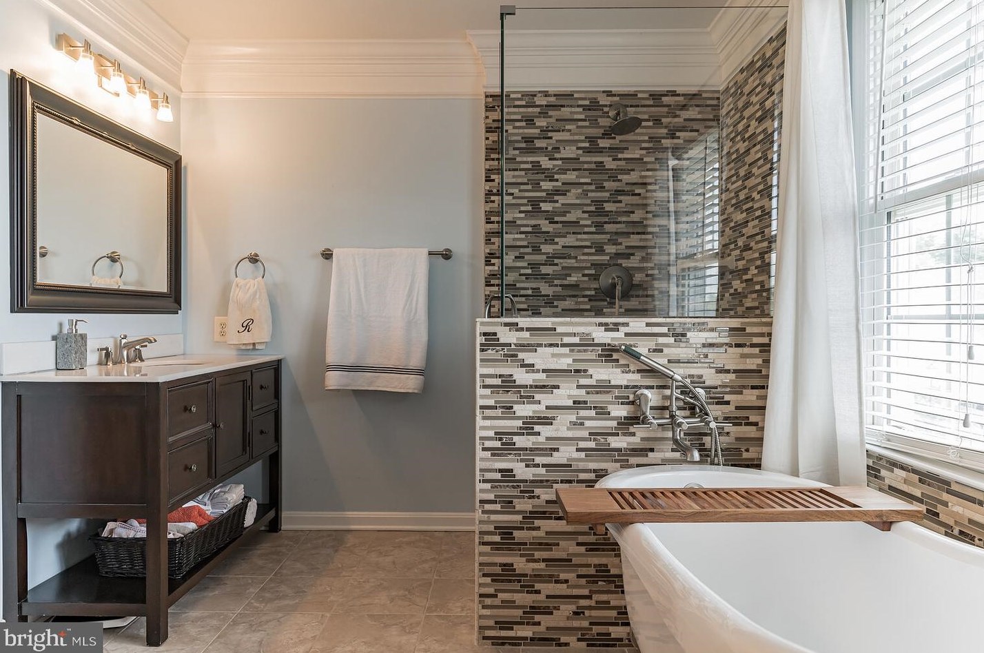 1 Boulder Dr, Stafford VA 22554-8829 exterior