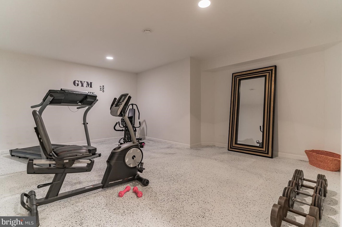 1 Boulder Dr, Stafford VA 22554-8829 exterior