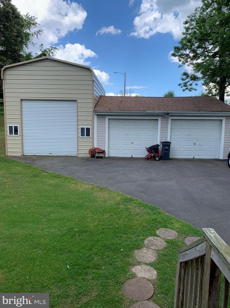 6 Stafford Ave, Stafford, VA 22554-7245