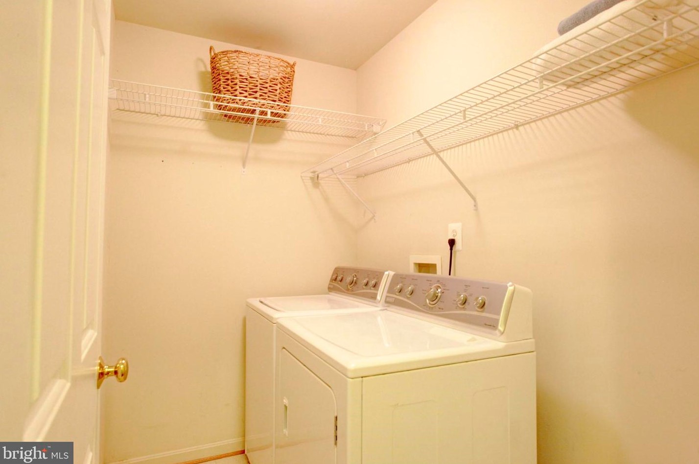 14 Lakeside Dr, Stafford VA 22554-7868 exterior