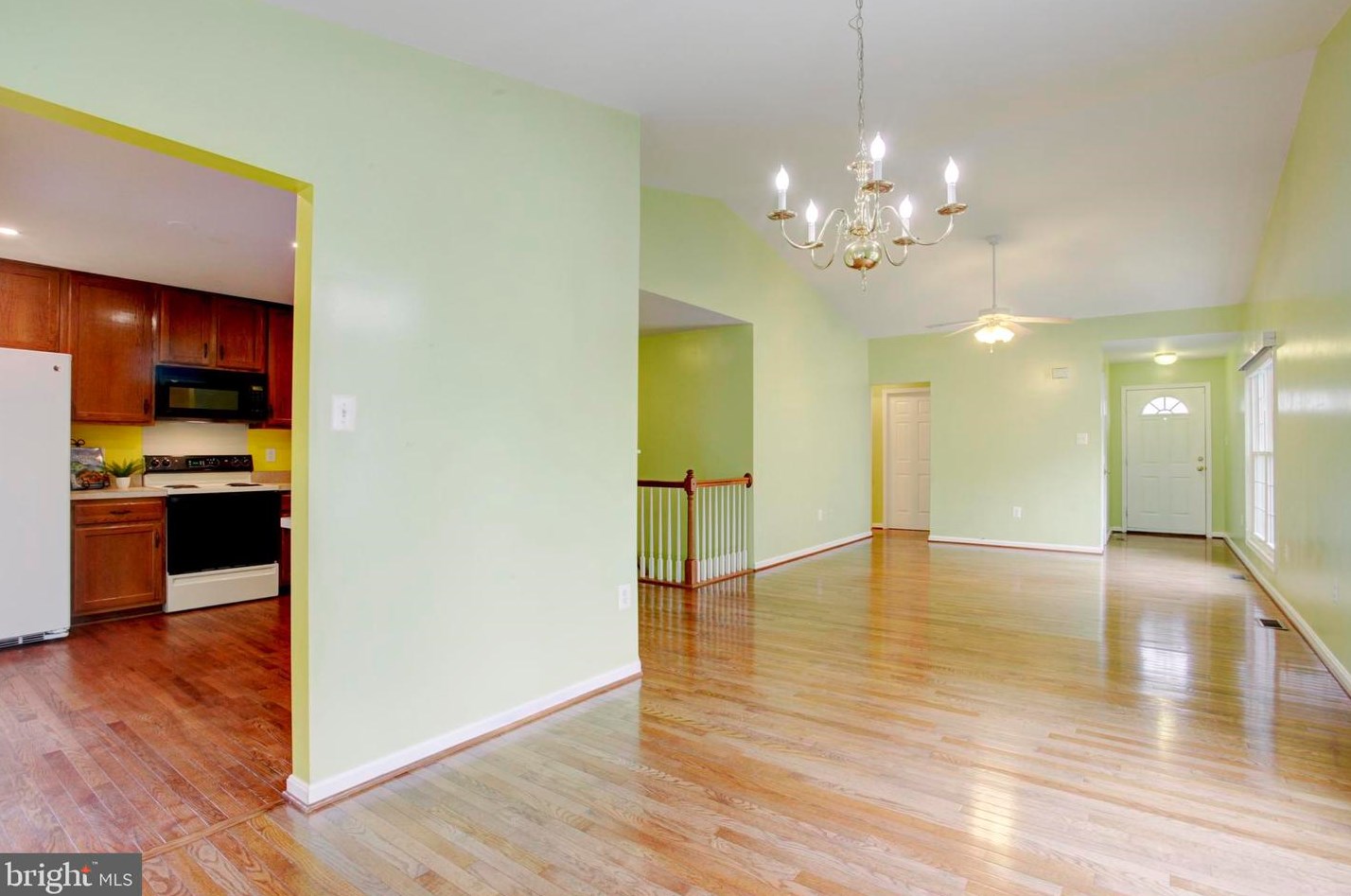 14 Lakeside Dr, Stafford VA 22554-7868 exterior