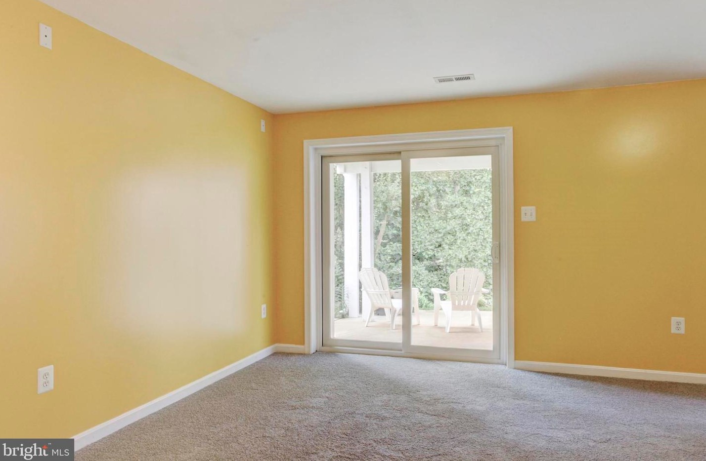 14 Lakeside Dr, Stafford VA 22554-7868 exterior