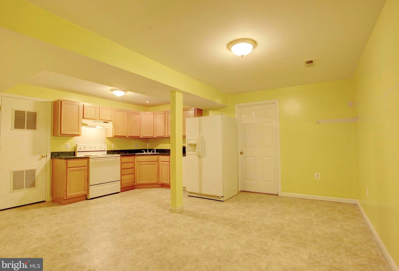 14 Lakeside Dr, Stafford VA 22554-7868 exterior