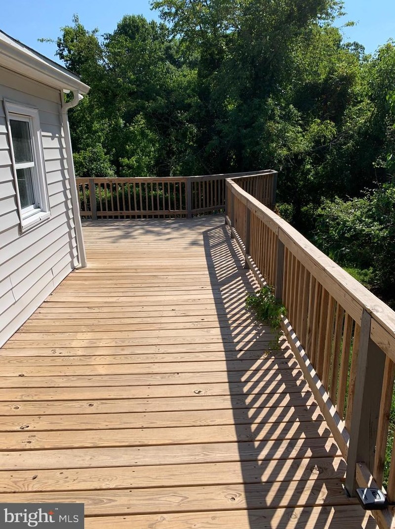 450 Raven Rd, Stafford VA  22554-4006 exterior