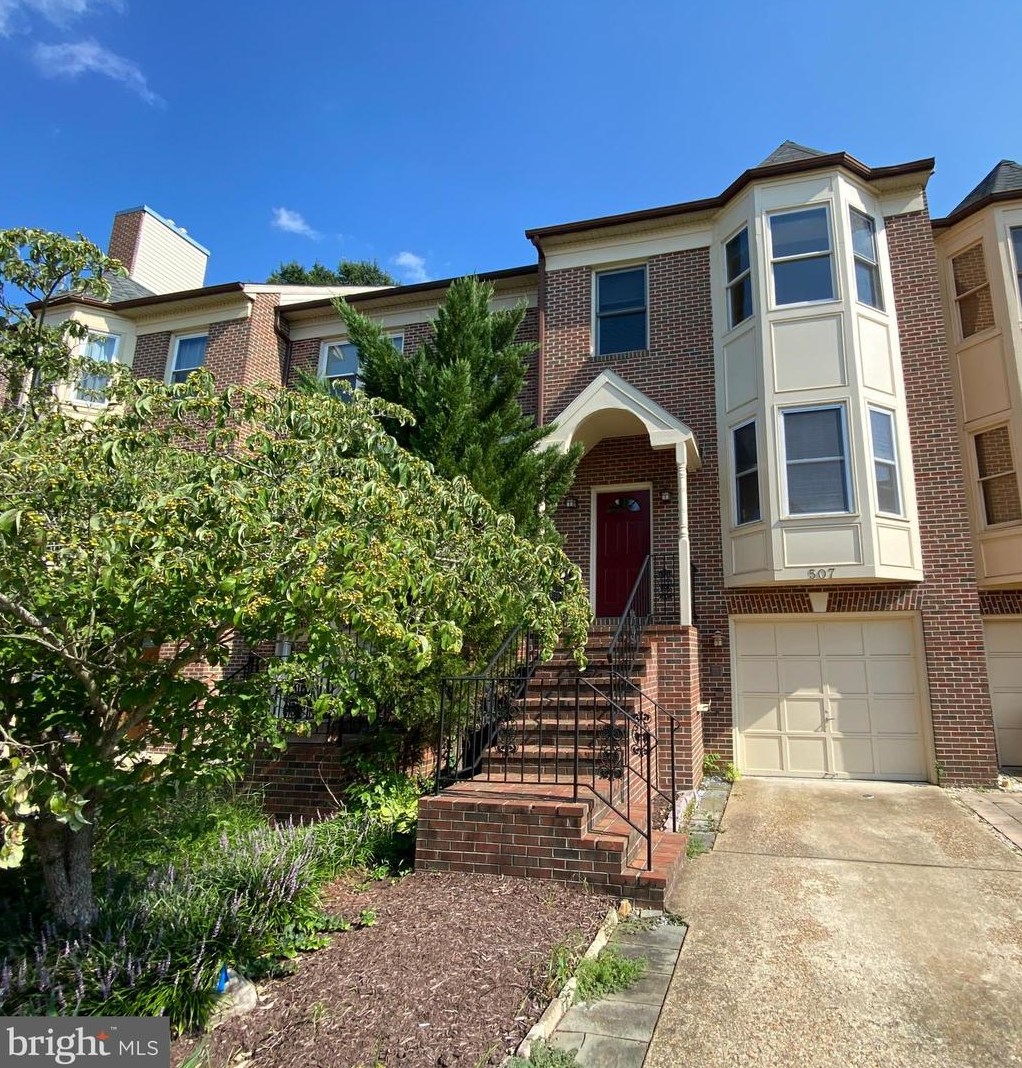 507 Shaw Ct, Fredericksburg, VA 22405