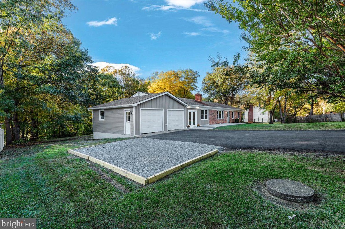 12 Chestnut Ln, Stafford, VA 22556-1246