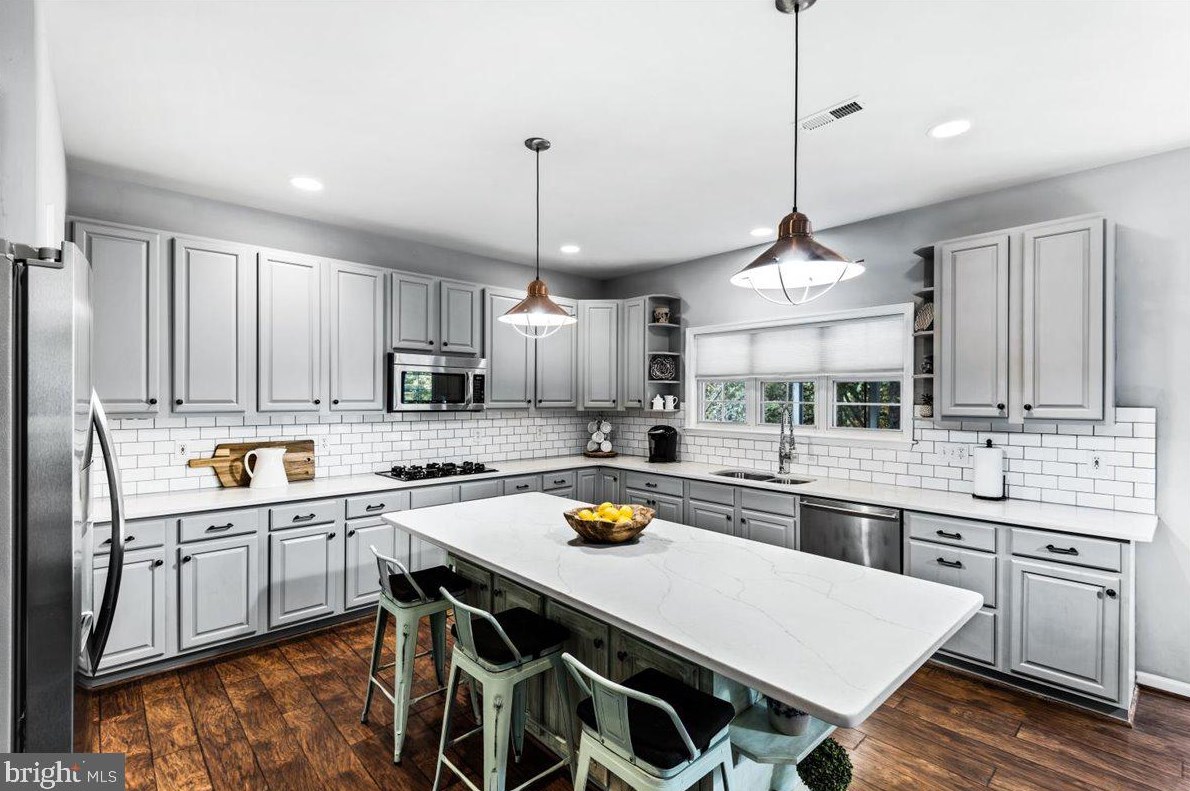 137 Brush Everard Ct, Stafford VA 22554-8807 exterior