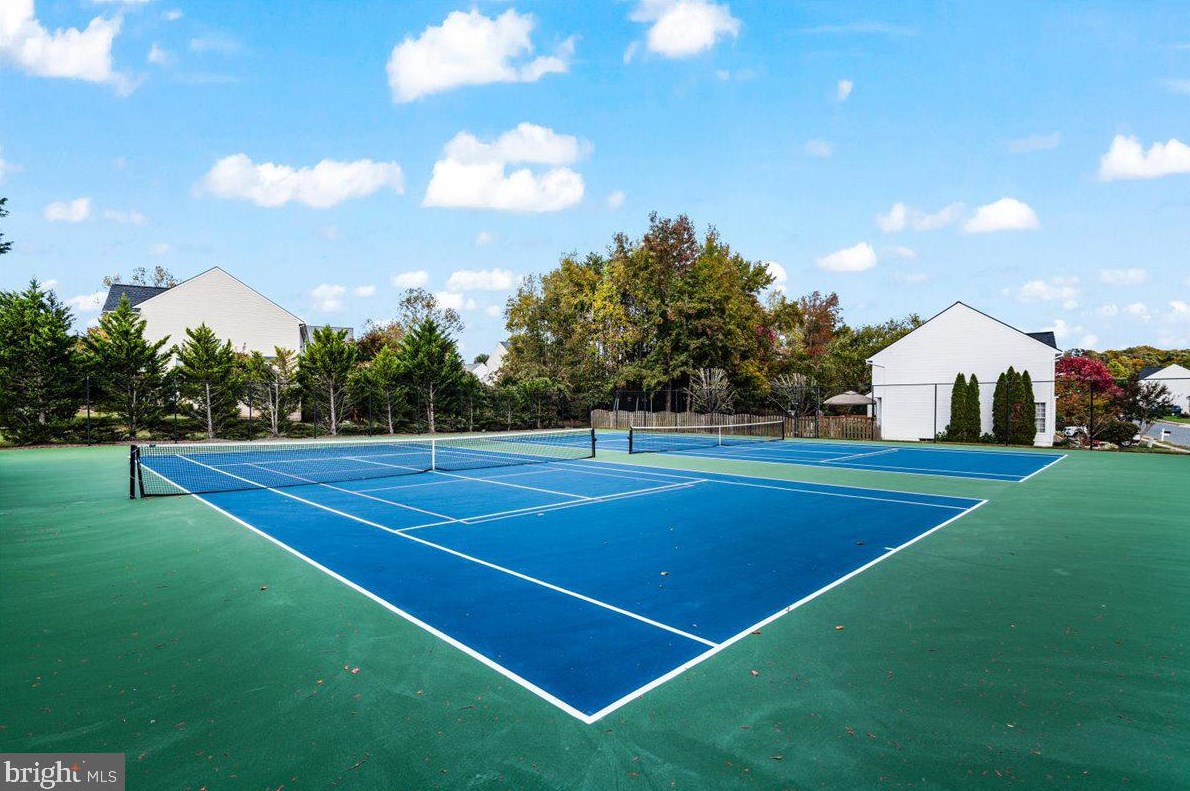 137 Brush Everard Ct, Stafford VA 22554-8807 exterior