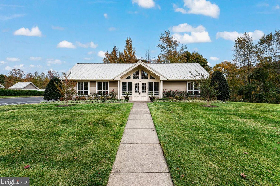 137 Brush Everard Ct, Stafford VA 22554-8807 exterior