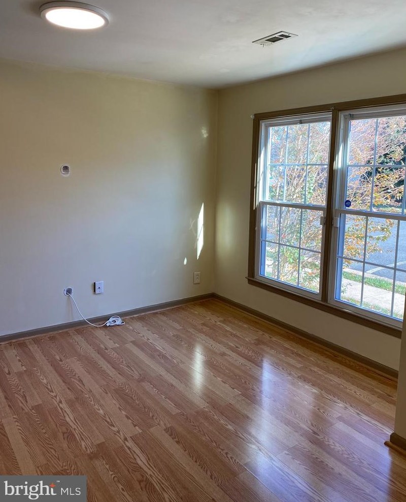 411 Madison Ct, Stafford, VA 22556-9068