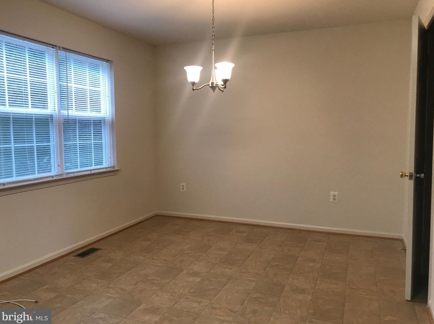 102 Merrill Ct, Stafford VA  22554-7585 exterior