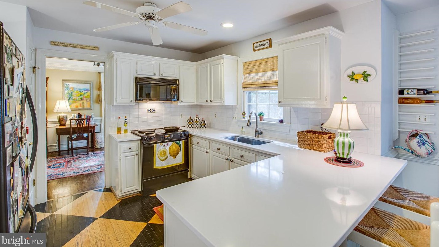 20 Aiken Rd, Fredericksburg, VA 22405