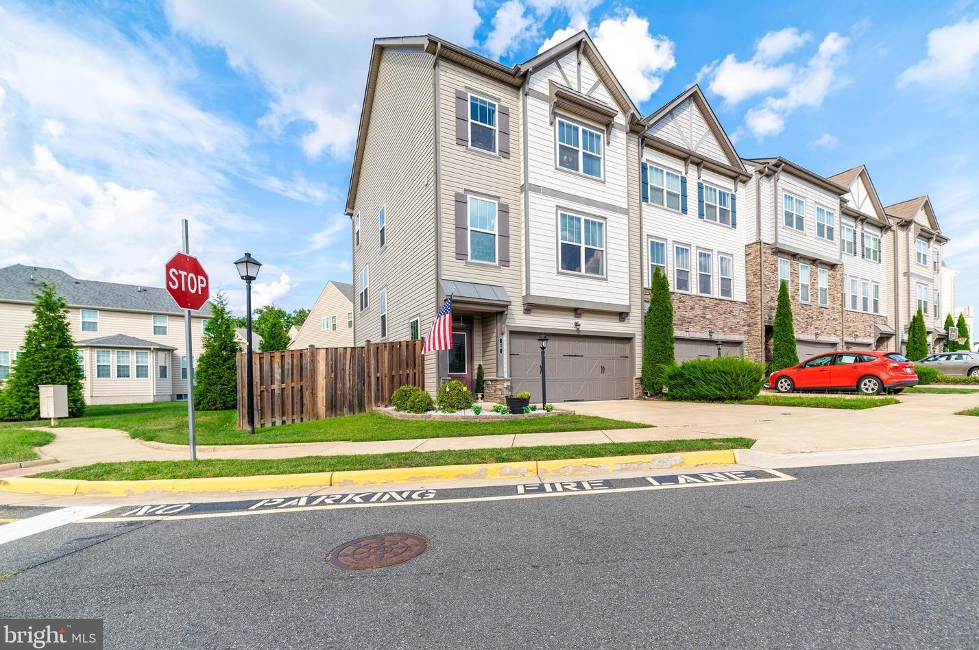 28 Lamplighter Ln, Stafford, VA 22554